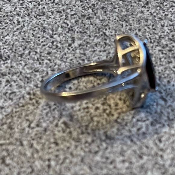 Avon Sterling Silver January Garnet Ring Size 5 - Picture 11 of 15